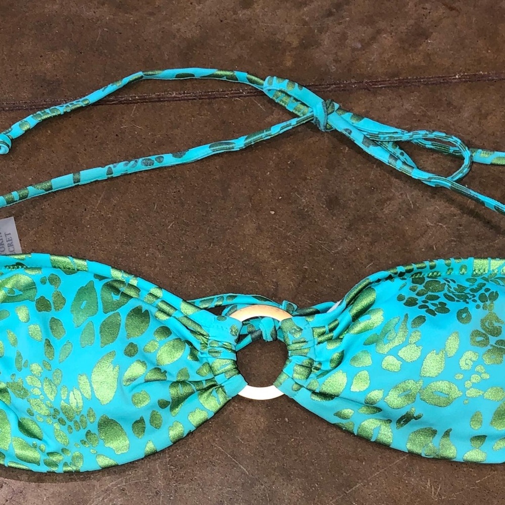 Victoria’s Secret swimsuit top.
